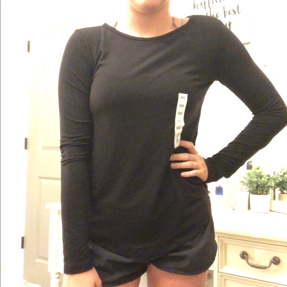 PLAIN BLACK LONG SLEEVE SHIRT